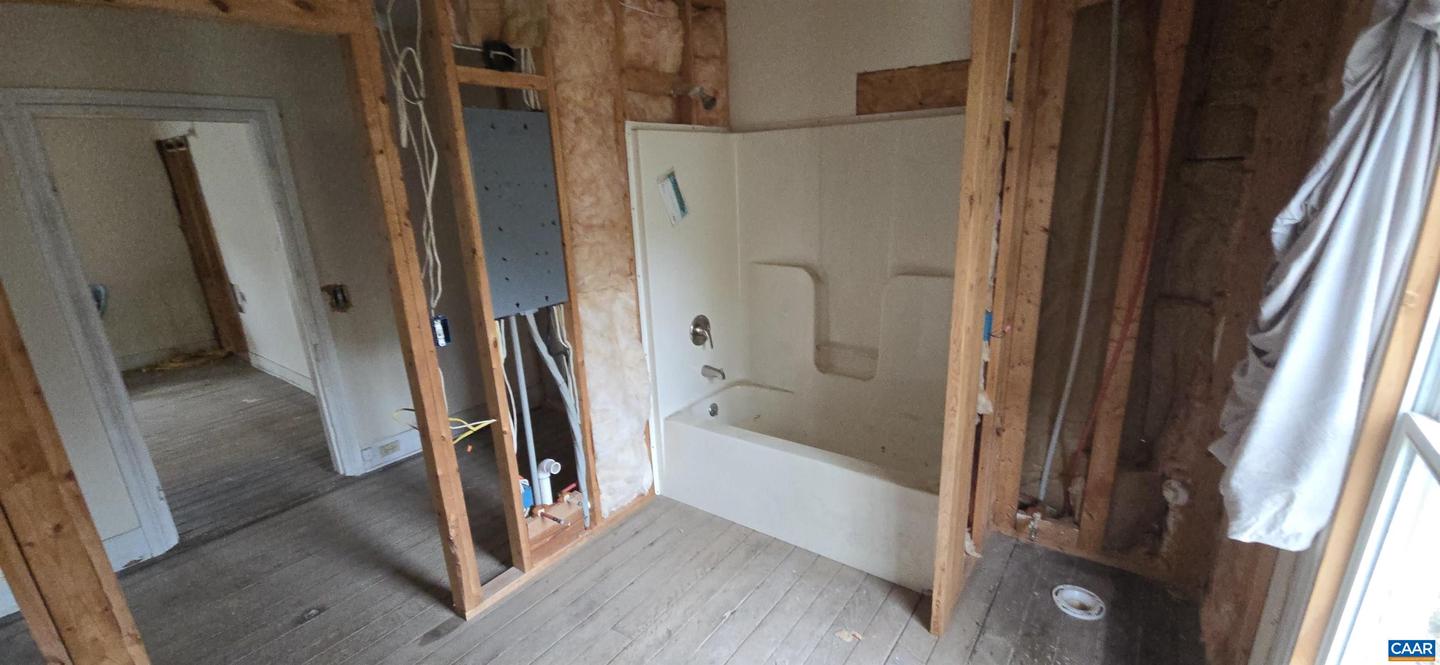 276 MAIN ST, STANARDSVILLE, Virginia 22973, 3 Bedrooms Bedrooms, ,2 BathroomsBathrooms,Residential,For sale,276 MAIN ST,671394 MLS # 671394