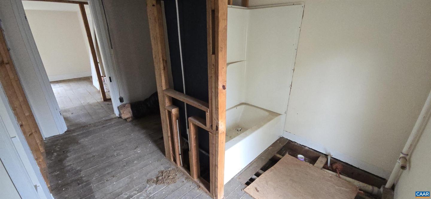 276 MAIN ST, STANARDSVILLE, Virginia 22973, 3 Bedrooms Bedrooms, ,2 BathroomsBathrooms,Residential,For sale,276 MAIN ST,671394 MLS # 671394