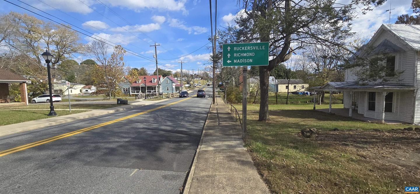 276 MAIN ST, STANARDSVILLE, Virginia 22973, 3 Bedrooms Bedrooms, ,2 BathroomsBathrooms,Residential,For sale,276 MAIN ST,671394 MLS # 671394