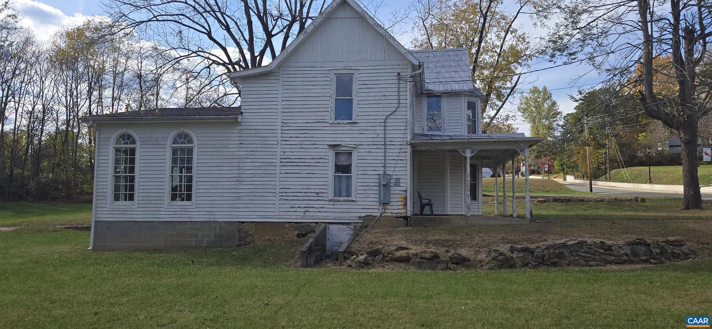 276 MAIN ST, STANARDSVILLE, Virginia 22973, 3 Bedrooms Bedrooms, ,2 BathroomsBathrooms,Residential,For sale,276 MAIN ST,671394 MLS # 671394