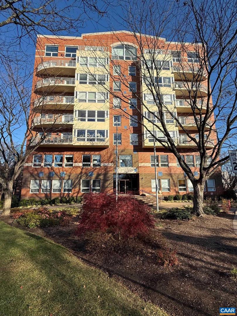 250 WEST MAIN ST #402, CHARLOTTESVILLE, Virginia 22902, 2 Bedrooms Bedrooms, ,2 BathroomsBathrooms,Residential,For sale,250 WEST MAIN ST #402,671395 MLS # 671395 250 WEST MAIN ST #402, CHARLOTTESVILLE, Virginia 22902, 2 Bedrooms Bedrooms, ,2 BathroomsBathrooms,Residential,For sale,250 WEST MAIN ST #402,671395 MLS # 671395