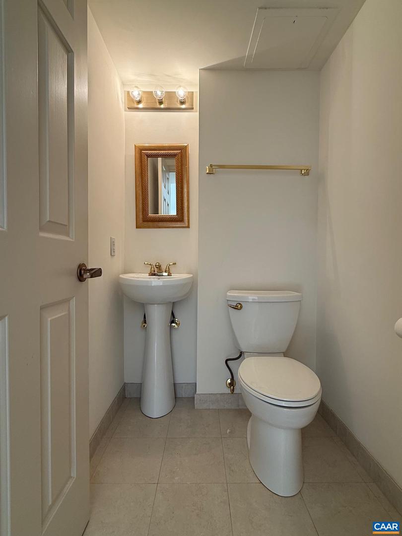 250 WEST MAIN ST #402, CHARLOTTESVILLE, Virginia 22902, 2 Bedrooms Bedrooms, ,2 BathroomsBathrooms,Residential,For sale,250 WEST MAIN ST #402,671395 MLS # 671395 250 WEST MAIN ST #402, CHARLOTTESVILLE, Virginia 22902, 2 Bedrooms Bedrooms, ,2 BathroomsBathrooms,Residential,For sale,250 WEST MAIN ST #402,671395 MLS # 671395