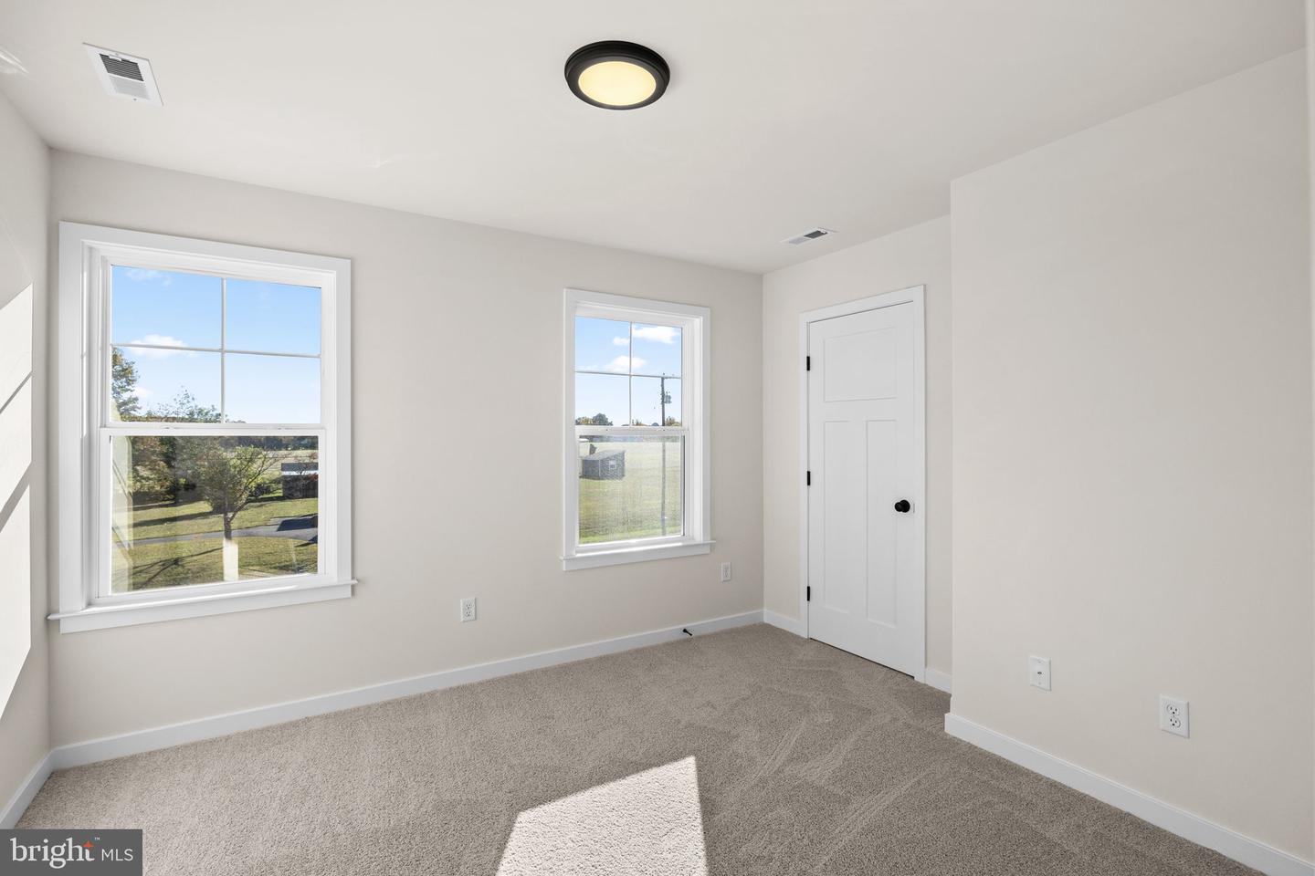 729 LAKEVIEW DR, COLONIAL BEACH, Virginia 22443, 3 Bedrooms Bedrooms, ,2 BathroomsBathrooms,Residential,For sale,729 LAKEVIEW DR,VAWE2010162 MLS # VAWE2010162