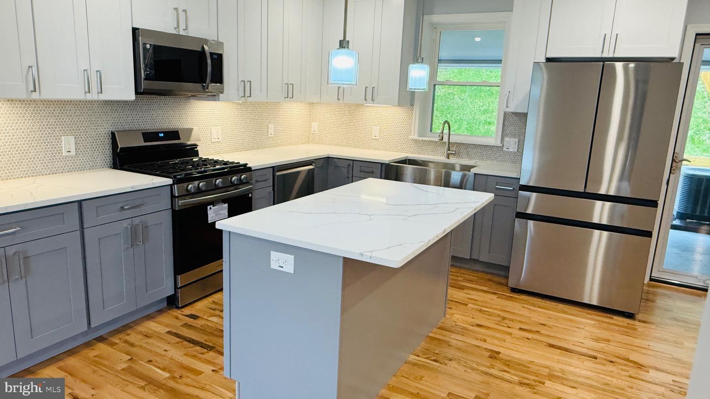 709 ADRIAN ST SE, WASHINGTON, District Of Columbia 20019, 4 Bedrooms Bedrooms, ,2 BathroomsBathrooms,Residential,For sale,709 ADRIAN ST SE,DCDC2232866 MLS # DCDC2232866