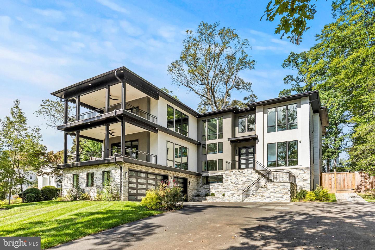 6884 CHURCHILL RD, MCLEAN, Virginia 22101, 6 Bedrooms Bedrooms, ,6 BathroomsBathrooms,Residential,For sale,6884 CHURCHILL RD,VAFX2280252 MLS # VAFX2280252