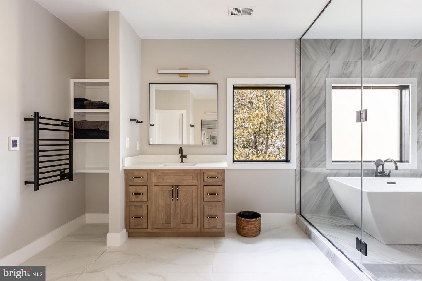 6884 CHURCHILL RD, MCLEAN, Virginia 22101, 6 Bedrooms Bedrooms, ,6 BathroomsBathrooms,Residential,For sale,6884 CHURCHILL RD,VAFX2280252 MLS # VAFX2280252