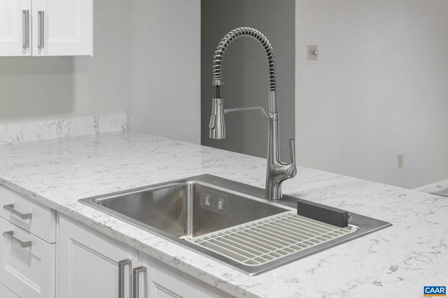 572 WHITCOVER CIR, CHARLOTTESVILLE, Virginia 22901, 4 Bedrooms Bedrooms, ,3 BathroomsBathrooms,Residential,For sale,572 WHITCOVER CIR,671410 MLS # 671410 572 WHITCOVER CIR, CHARLOTTESVILLE, Virginia 22901, 4 Bedrooms Bedrooms, ,3 BathroomsBathrooms,Residential,For sale,572 WHITCOVER CIR,671410 MLS # 671410