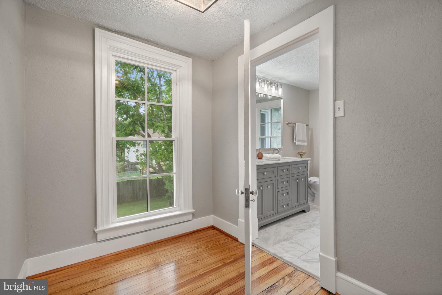 105 E WASHINGTON ST, REMINGTON, Virginia 22734, 4 Bedrooms Bedrooms, ,2 BathroomsBathrooms,Residential,For sale,105 E WASHINGTON ST,VAFQ2019742 MLS # VAFQ2019742