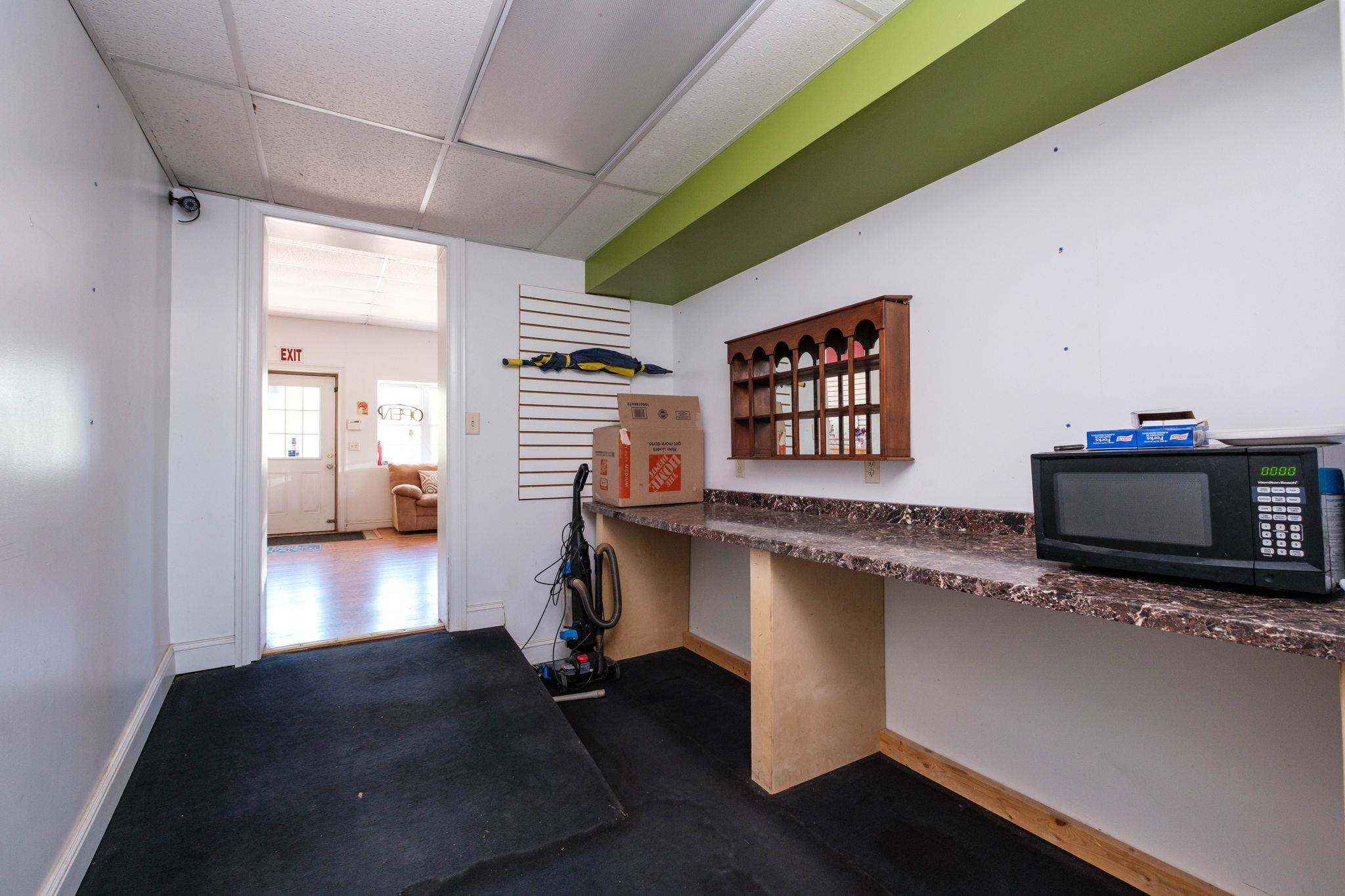 1090 VIRGINIA AVE, HARRISONBURG, Virginia 22802, ,Commercial,1090 VIRGINIA AVE,671414 MLS # 671414