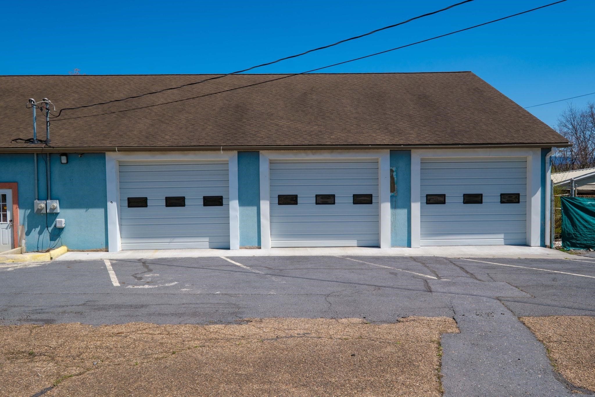 1090 VIRGINIA AVE, HARRISONBURG, Virginia 22802, ,Commercial,1090 VIRGINIA AVE,671414 MLS # 671414