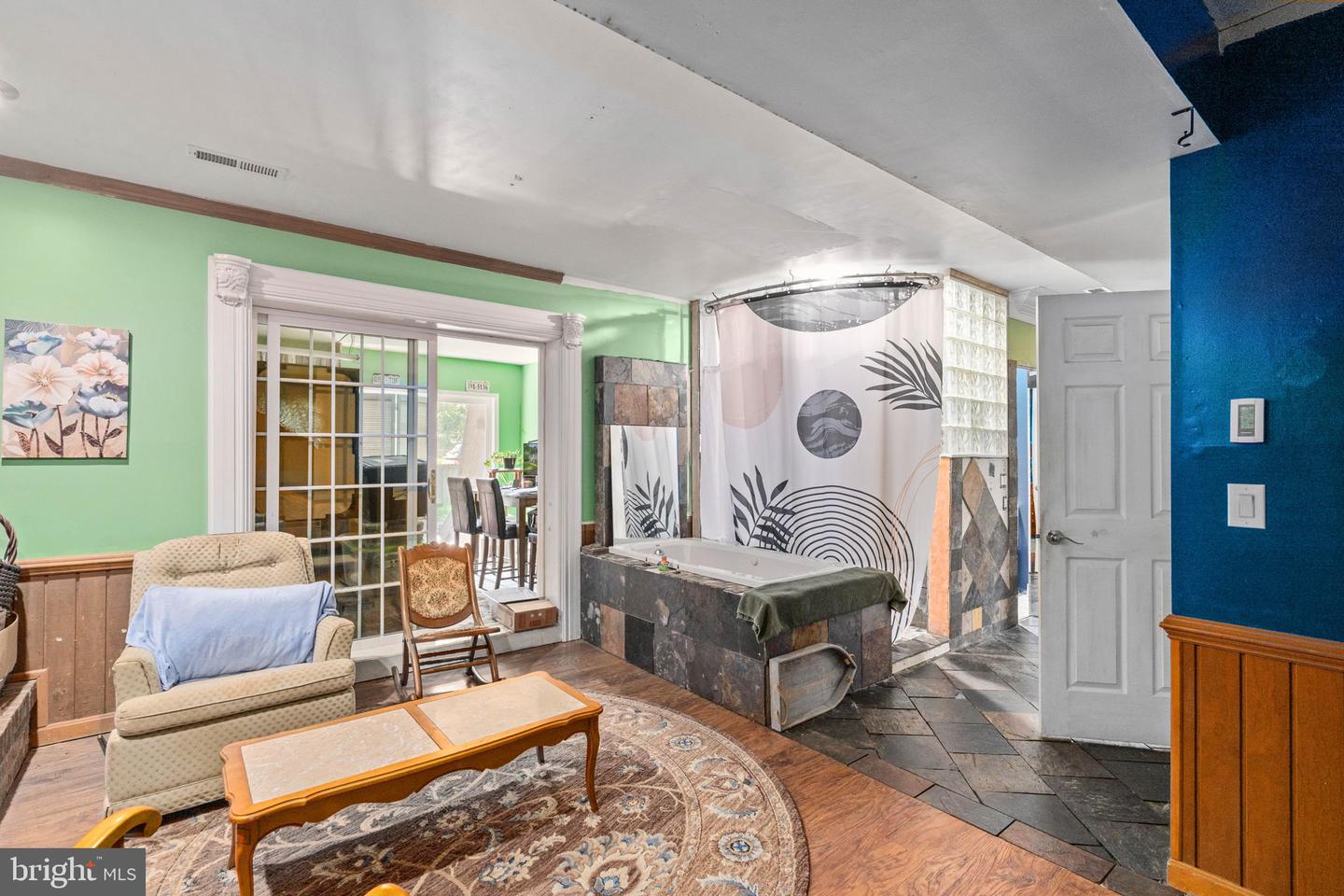 102 BREEZEWOOD DR, FREDERICKSBURG, Virginia 22407, 2 Bedrooms Bedrooms, ,3 BathroomsBathrooms,Residential,For sale,102 BREEZEWOOD DR,VASP2034212 MLS # VASP2034212