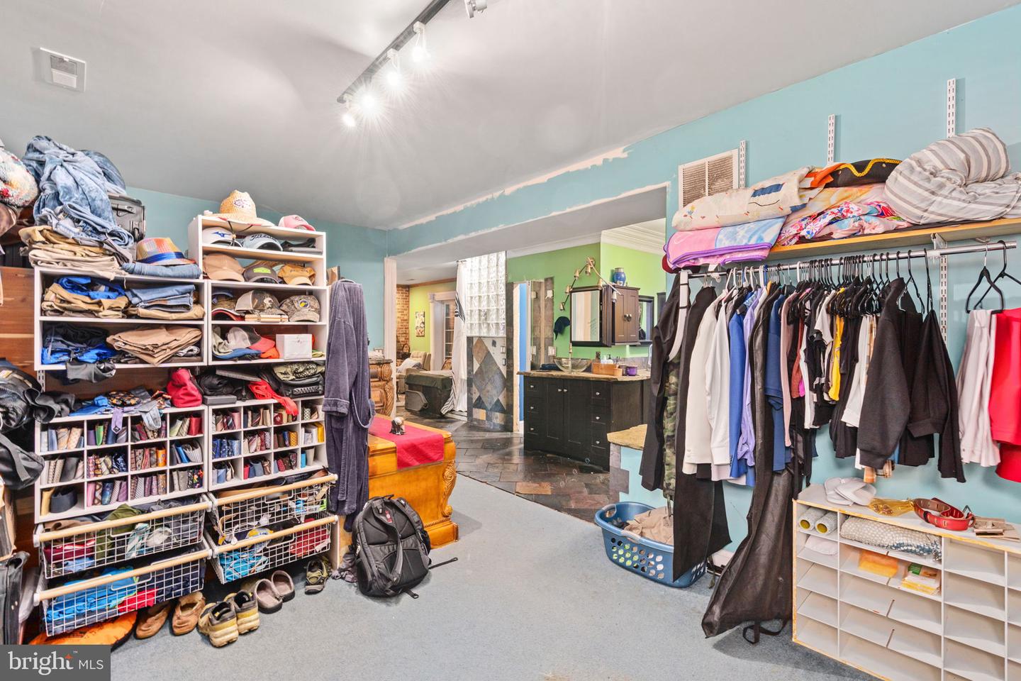 102 BREEZEWOOD DR, FREDERICKSBURG, Virginia 22407, 2 Bedrooms Bedrooms, ,3 BathroomsBathrooms,Residential,For sale,102 BREEZEWOOD DR,VASP2034212 MLS # VASP2034212