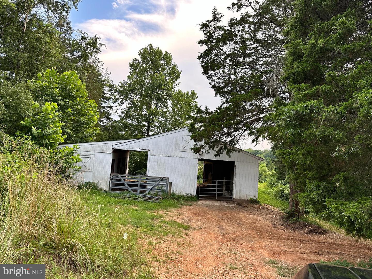 FREDERICKSBURG, Virginia 22406, 4 Bedrooms Bedrooms, ,2 BathroomsBathrooms,Residential,For sale,VAST2041382 MLS # VAST2041382