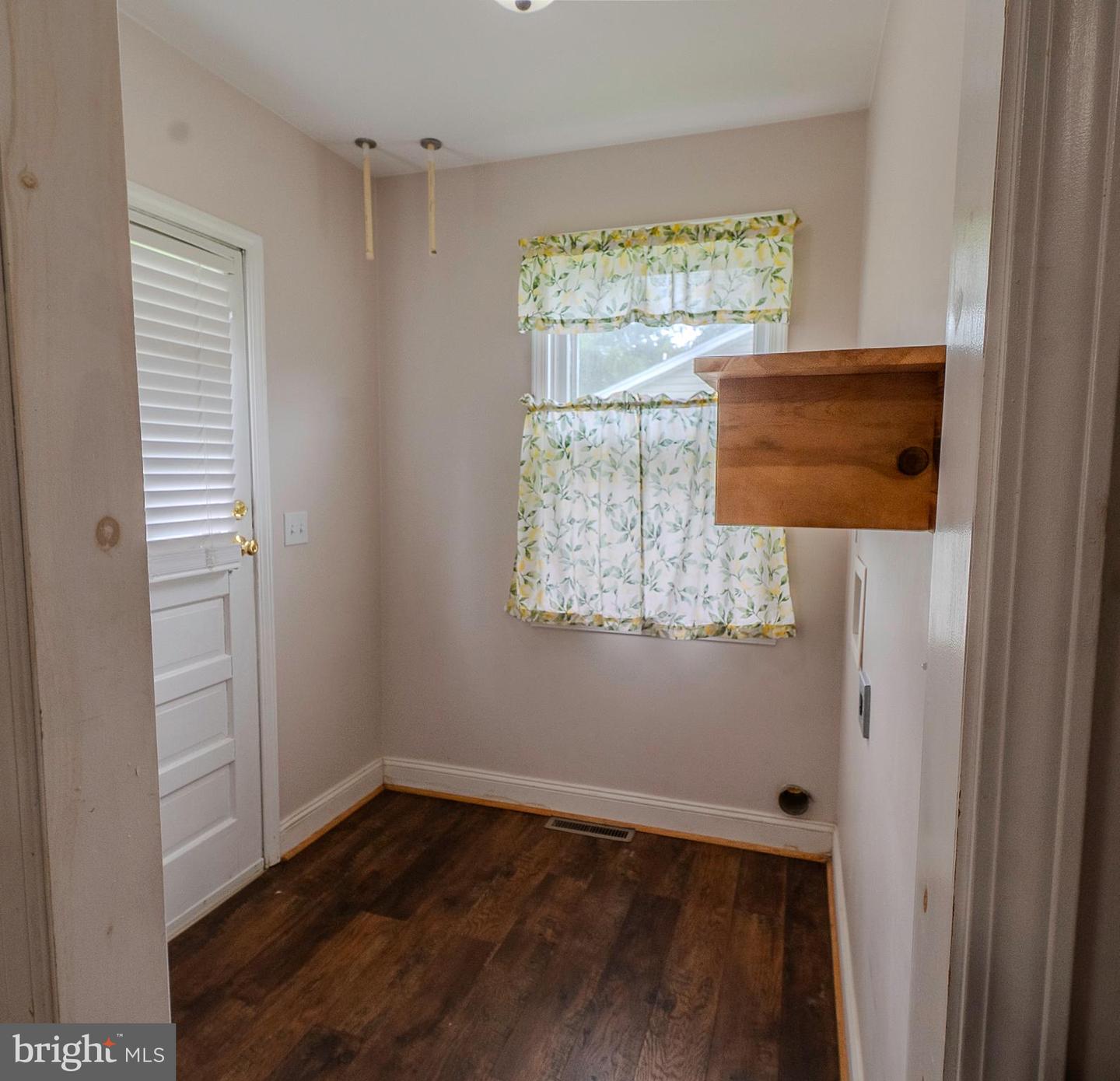 17272 BLATT AVE, MILFORD, Virginia 22514, 3 Bedrooms Bedrooms, ,1 BathroomBathrooms,Residential,For sale,17272 BLATT AVE,VACV2008688 MLS # VACV2008688