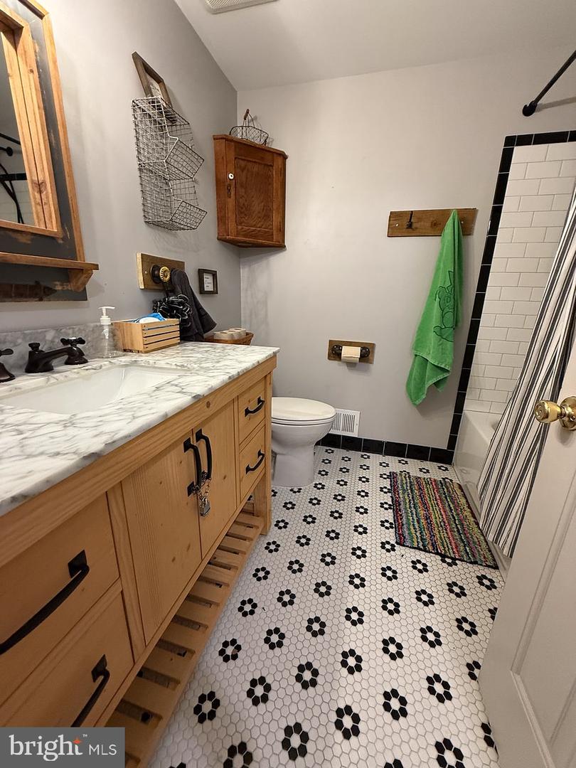 229 APPLEGATE DR, STERLING, Virginia 20164, 4 Bedrooms Bedrooms, ,3 BathroomsBathrooms,Residential,For sale,229 APPLEGATE DR,VALO2104906 MLS # VALO2104906 229 APPLEGATE DR, STERLING, Virginia 20164, 4 Bedrooms Bedrooms, ,3 BathroomsBathrooms,Residential,For sale,229 APPLEGATE DR,VALO2104906 MLS # VALO2104906