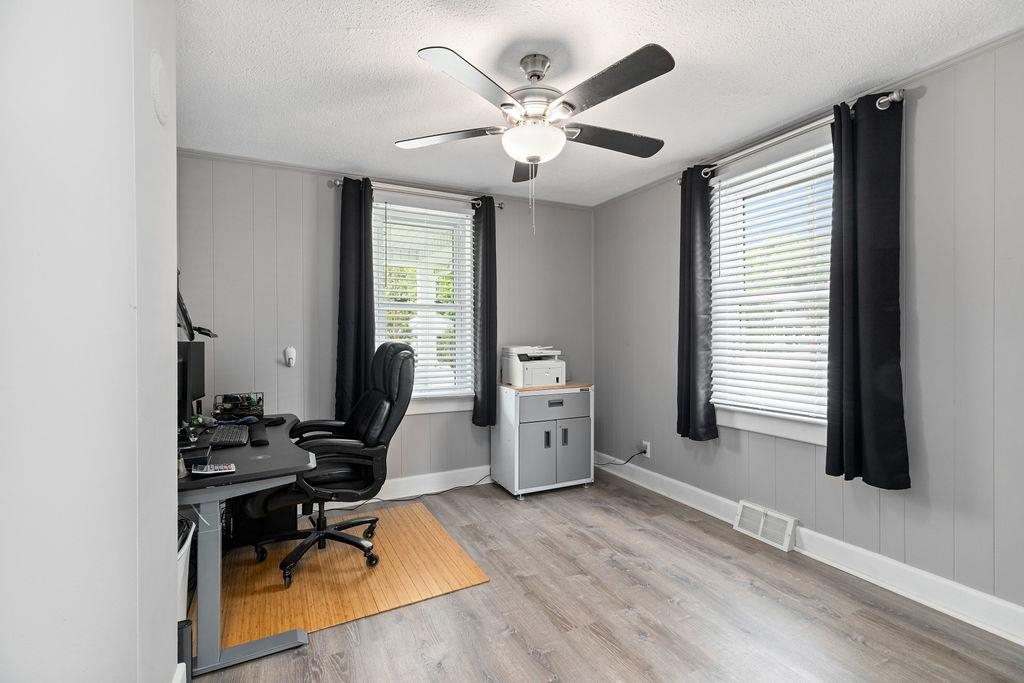 238 N CHARLOTTE AVE, WAYNESBORO, Virginia 22980, 2 Bedrooms Bedrooms, ,1 BathroomBathrooms,Residential,238 N CHARLOTTE AVE,671162 MLS # 671162