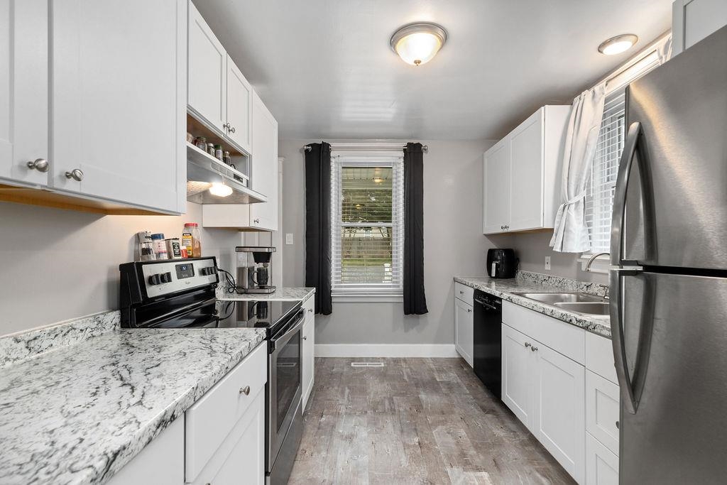 238 N CHARLOTTE AVE, WAYNESBORO, Virginia 22980, 2 Bedrooms Bedrooms, ,1 BathroomBathrooms,Residential,238 N CHARLOTTE AVE,671162 MLS # 671162