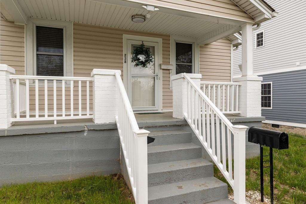 238 N CHARLOTTE AVE, WAYNESBORO, Virginia 22980, 2 Bedrooms Bedrooms, ,1 BathroomBathrooms,Residential,238 N CHARLOTTE AVE,671162 MLS # 671162