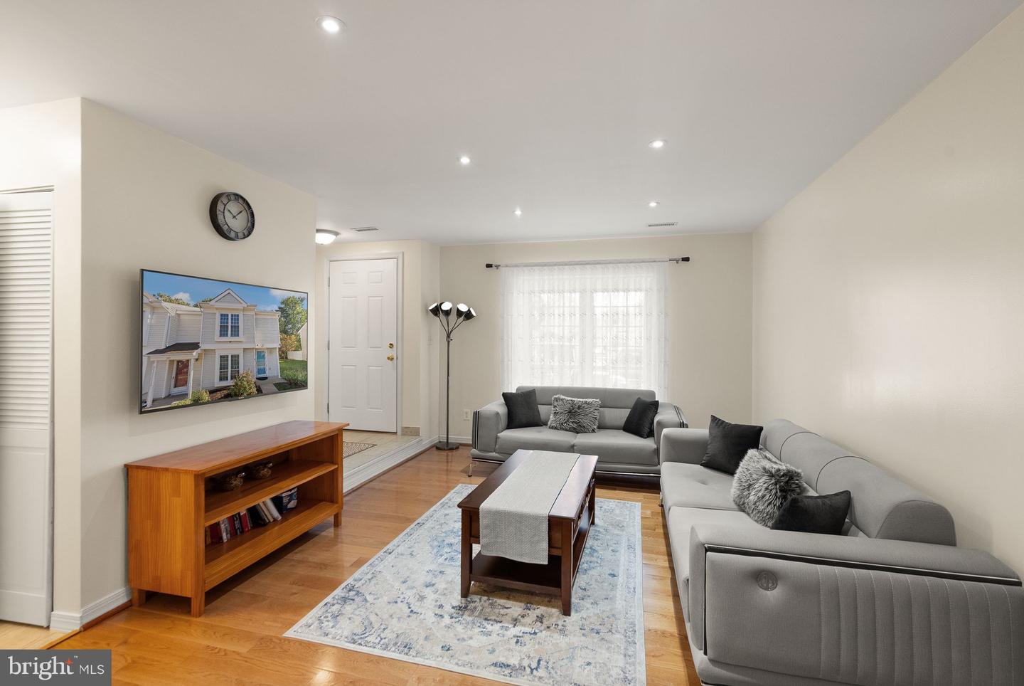 346 LANCASTER SQ, STERLING, Virginia 20164, 3 Bedrooms Bedrooms, ,2 BathroomsBathrooms,Residential,For sale,346 LANCASTER SQ,VALO2109530 MLS # VALO2109530