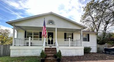 7601 RUDYARD ST, FALLS CHURCH, Virginia 22043, 4 Bedrooms Bedrooms, 11 Rooms Rooms,2 BathroomsBathrooms,Residential,For sale,7601 RUDYARD ST,VAFX2280124 MLS # VAFX2280124