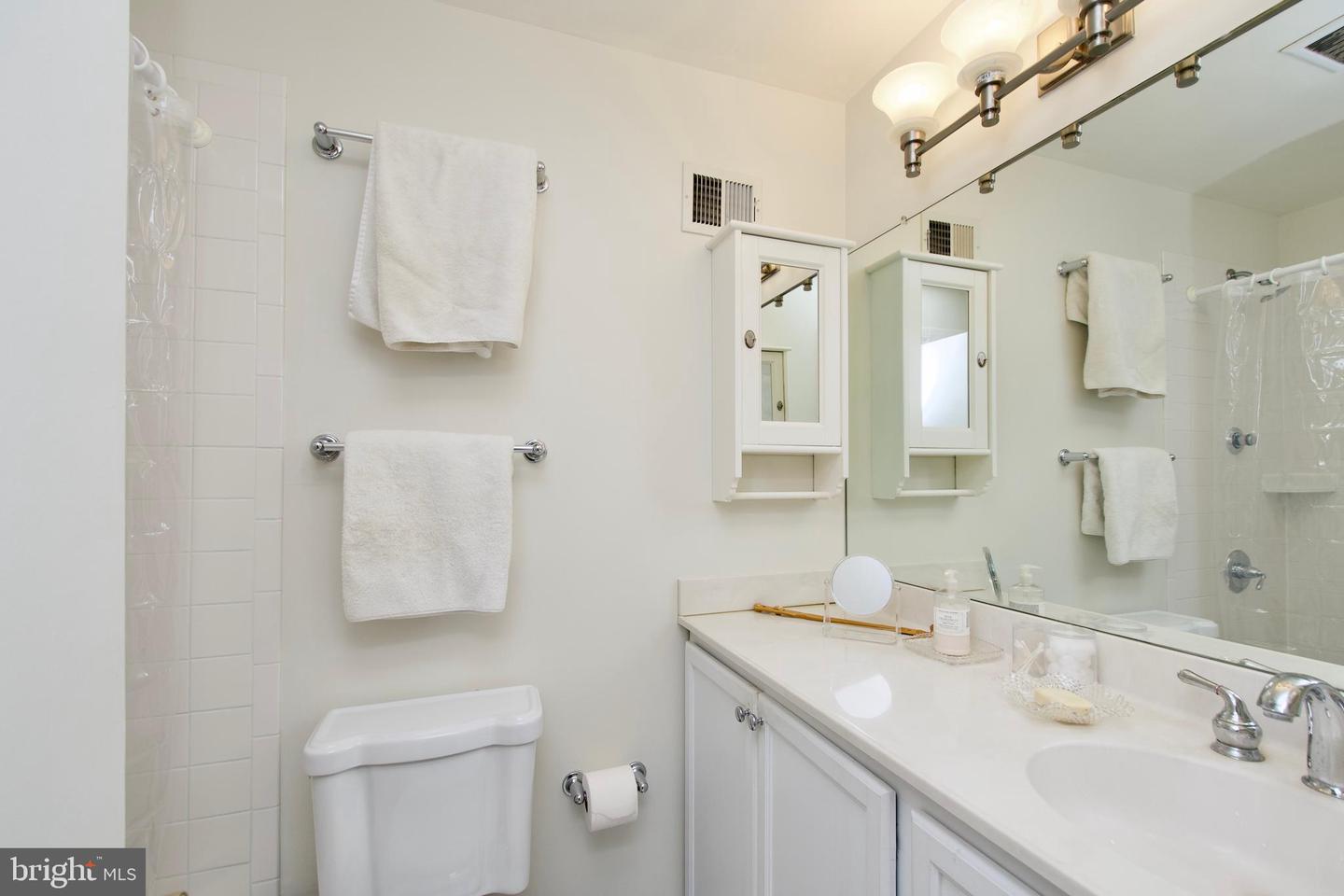 4768 FARNDON CT, FAIRFAX, Virginia 22032, 4 Bedrooms Bedrooms, ,2 BathroomsBathrooms,Residential,For sale,4768 FARNDON CT,VAFX2280156 MLS # VAFX2280156