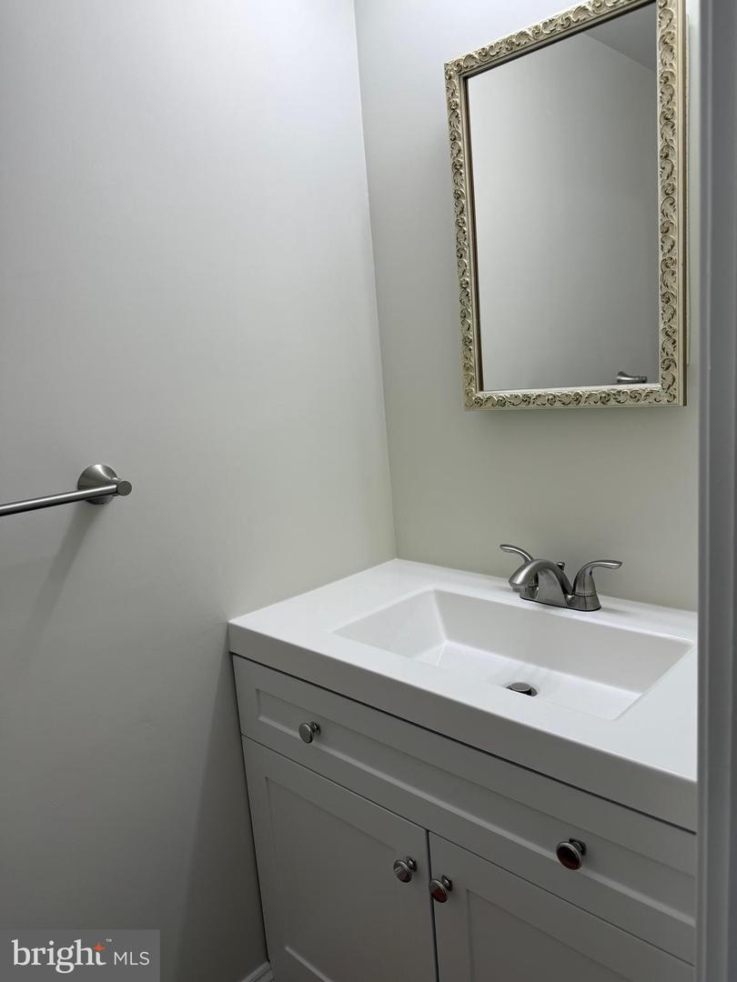 4602 LINMAR CT, ALEXANDRIA, Virginia 22312, 4 Bedrooms Bedrooms, 9 Rooms Rooms,2 BathroomsBathrooms,Residential,For sale,4602 LINMAR CT,VAFX2280270 MLS # VAFX2280270