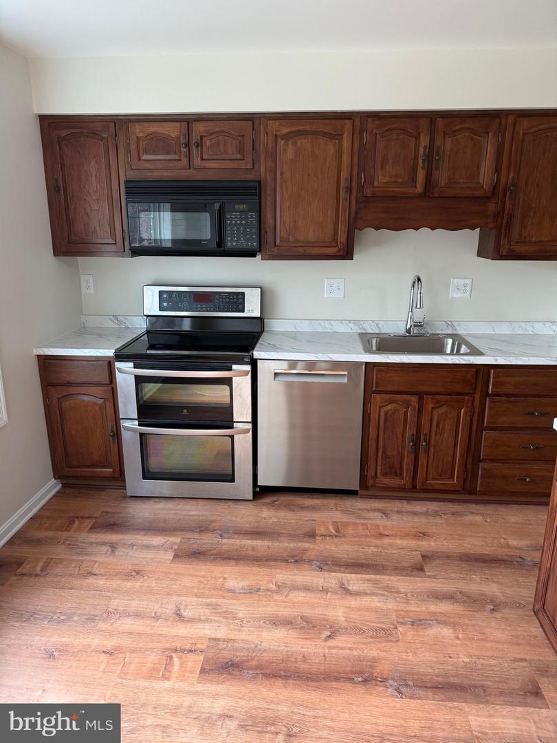 4602 LINMAR CT, ALEXANDRIA, Virginia 22312, 4 Bedrooms Bedrooms, 9 Rooms Rooms,2 BathroomsBathrooms,Residential,For sale,4602 LINMAR CT,VAFX2280270 MLS # VAFX2280270