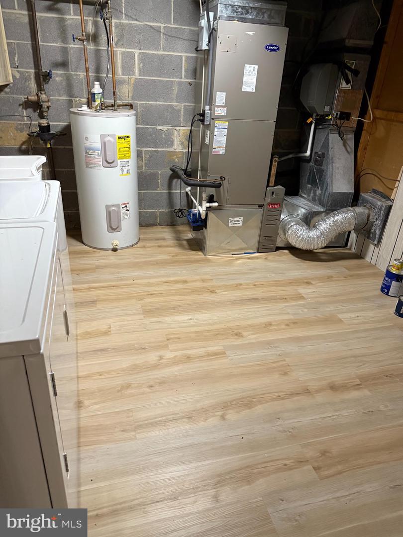 4602 LINMAR CT, ALEXANDRIA, Virginia 22312, 4 Bedrooms Bedrooms, 9 Rooms Rooms,2 BathroomsBathrooms,Residential,For sale,4602 LINMAR CT,VAFX2280270 MLS # VAFX2280270