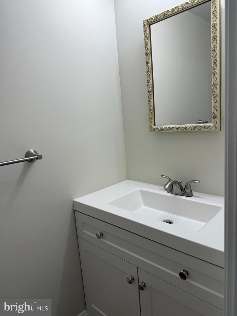 4602 LINMAR CT, ALEXANDRIA, Virginia 22312, 4 Bedrooms Bedrooms, 9 Rooms Rooms,2 BathroomsBathrooms,Residential,For sale,4602 LINMAR CT,VAFX2280270 MLS # VAFX2280270