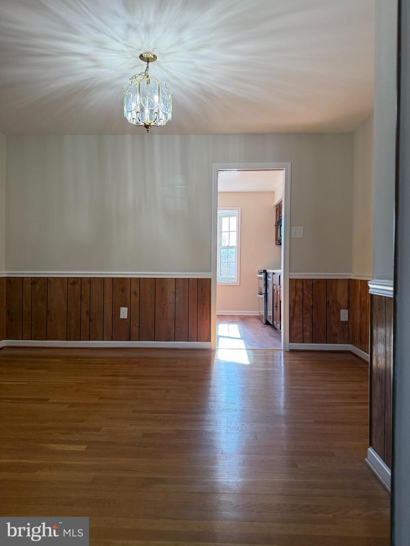 4602 LINMAR CT, ALEXANDRIA, Virginia 22312, 4 Bedrooms Bedrooms, 9 Rooms Rooms,2 BathroomsBathrooms,Residential,For sale,4602 LINMAR CT,VAFX2280270 MLS # VAFX2280270