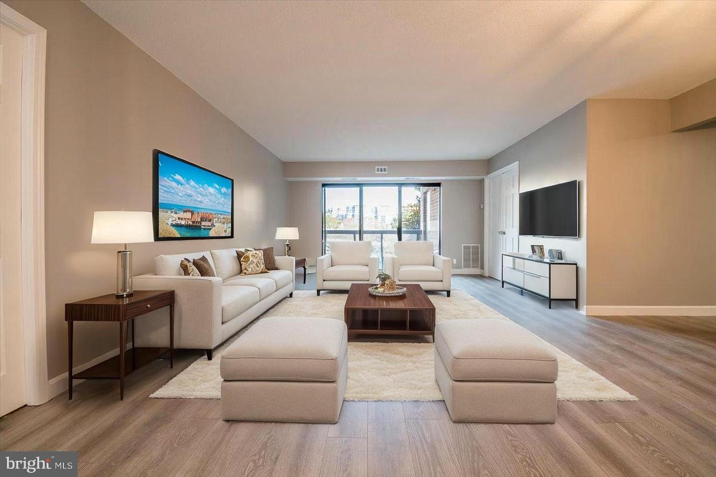 8370 GREENSBORO DR #203, MCLEAN, Virginia 22102, 2 Bedrooms Bedrooms, ,2 BathroomsBathrooms,Residential,For sale,8370 GREENSBORO DR #203,VAFX2280282 MLS # VAFX2280282