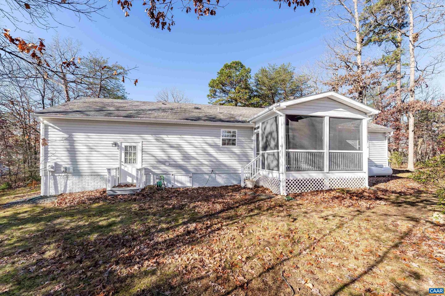 17 SEMINOLE TRL, PALMYRA, Virginia 22963, 3 Bedrooms Bedrooms, ,2 BathroomsBathrooms,Residential,For sale,17 SEMINOLE TRL,671413 MLS # 671413 17 SEMINOLE TRL, PALMYRA, Virginia 22963, 3 Bedrooms Bedrooms, ,2 BathroomsBathrooms,Residential,For sale,17 SEMINOLE TRL,671413 MLS # 671413