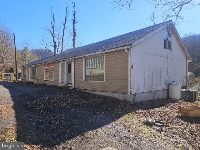 5910 DRY FORK RD, CEDAR BLUFF, Virginia 24609, 2 Bedrooms Bedrooms, ,1 BathroomBathrooms,Residential,For sale,5910 DRY FORK RD,VATW2000018 MLS # VATW2000018 5910 DRY FORK RD, CEDAR BLUFF, Virginia 24609, 2 Bedrooms Bedrooms, ,1 BathroomBathrooms,Residential,For sale,5910 DRY FORK RD,VATW2000018 MLS # VATW2000018