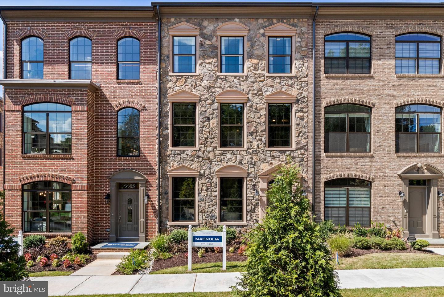 4410 FAIR LAKES CT, FAIRFAX, Virginia 22033, 3 Bedrooms Bedrooms, ,3 BathroomsBathrooms,Residential,For sale,4410 FAIR LAKES CT,VAFX2280352 MLS # VAFX2280352