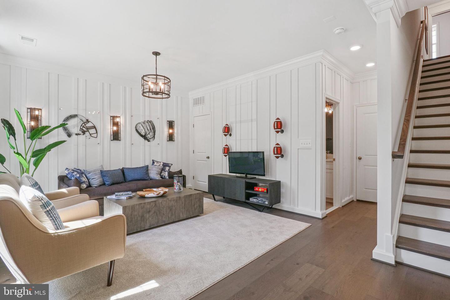 4410 FAIR LAKES CT, FAIRFAX, Virginia 22033, 3 Bedrooms Bedrooms, ,3 BathroomsBathrooms,Residential,For sale,4410 FAIR LAKES CT,VAFX2280352 MLS # VAFX2280352