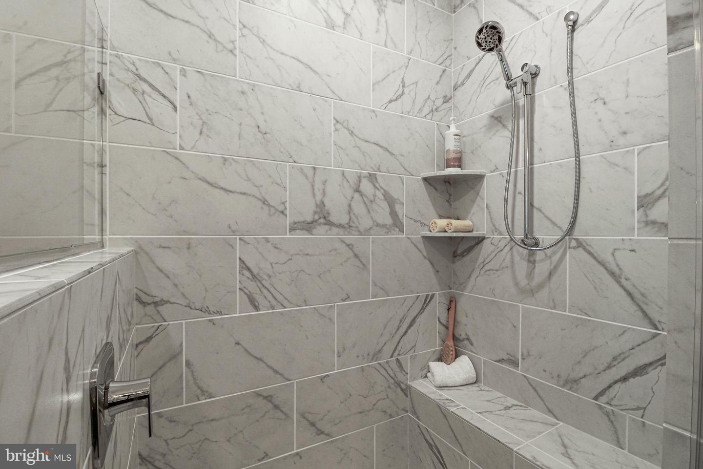 4410 FAIR LAKES CT, FAIRFAX, Virginia 22033, 3 Bedrooms Bedrooms, ,3 BathroomsBathrooms,Residential,For sale,4410 FAIR LAKES CT,VAFX2280352 MLS # VAFX2280352