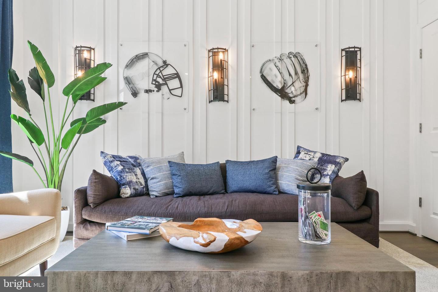 4410 FAIR LAKES CT, FAIRFAX, Virginia 22033, 3 Bedrooms Bedrooms, ,3 BathroomsBathrooms,Residential,For sale,4410 FAIR LAKES CT,VAFX2280352 MLS # VAFX2280352