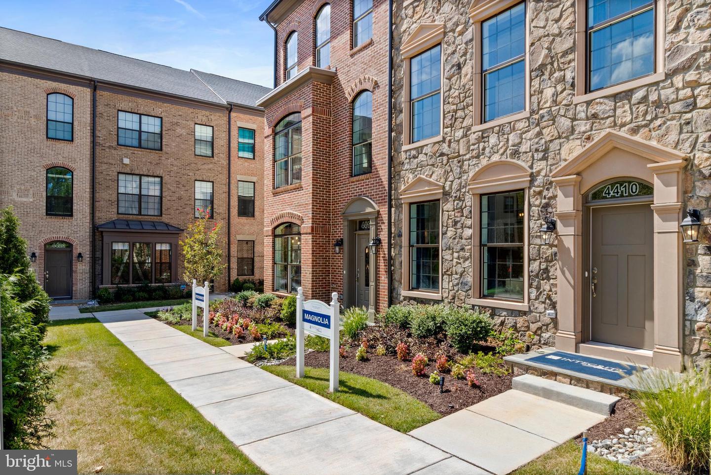 4410 FAIR LAKES CT, FAIRFAX, Virginia 22033, 3 Bedrooms Bedrooms, ,3 BathroomsBathrooms,Residential,For sale,4410 FAIR LAKES CT,VAFX2280352 MLS # VAFX2280352