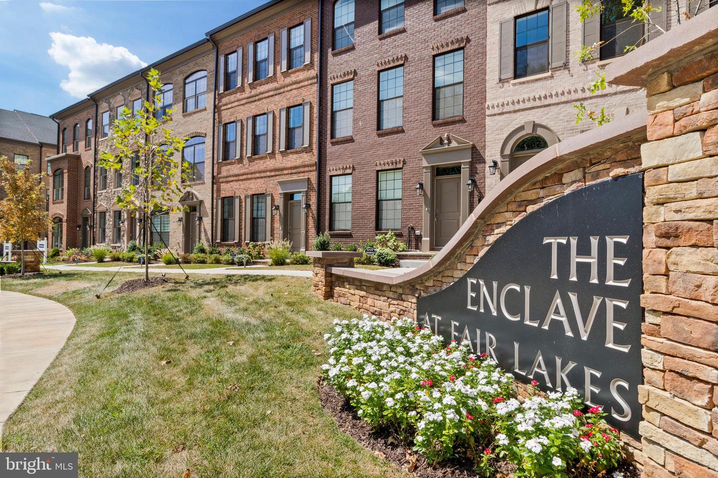 4410 FAIR LAKES CT, FAIRFAX, Virginia 22033, 3 Bedrooms Bedrooms, ,3 BathroomsBathrooms,Residential,For sale,4410 FAIR LAKES CT,VAFX2280352 MLS # VAFX2280352