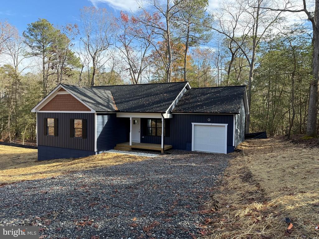 161 WALNUT ST, KILMARNOCK, Virginia 22482, 3 Bedrooms Bedrooms, 5 Rooms Rooms,2 BathroomsBathrooms,Residential,For sale,161 WALNUT ST,VALV2000916 MLS # VALV2000916