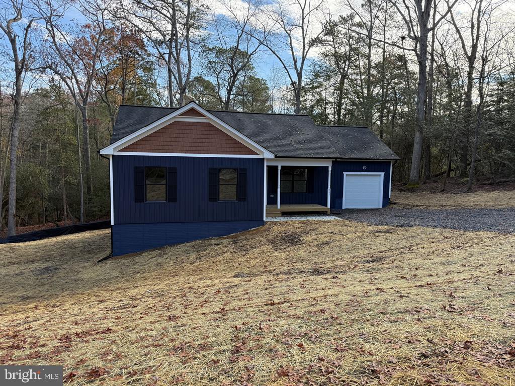 161 WALNUT ST, KILMARNOCK, Virginia 22482, 3 Bedrooms Bedrooms, 5 Rooms Rooms,2 BathroomsBathrooms,Residential,For sale,161 WALNUT ST,VALV2000916 MLS # VALV2000916