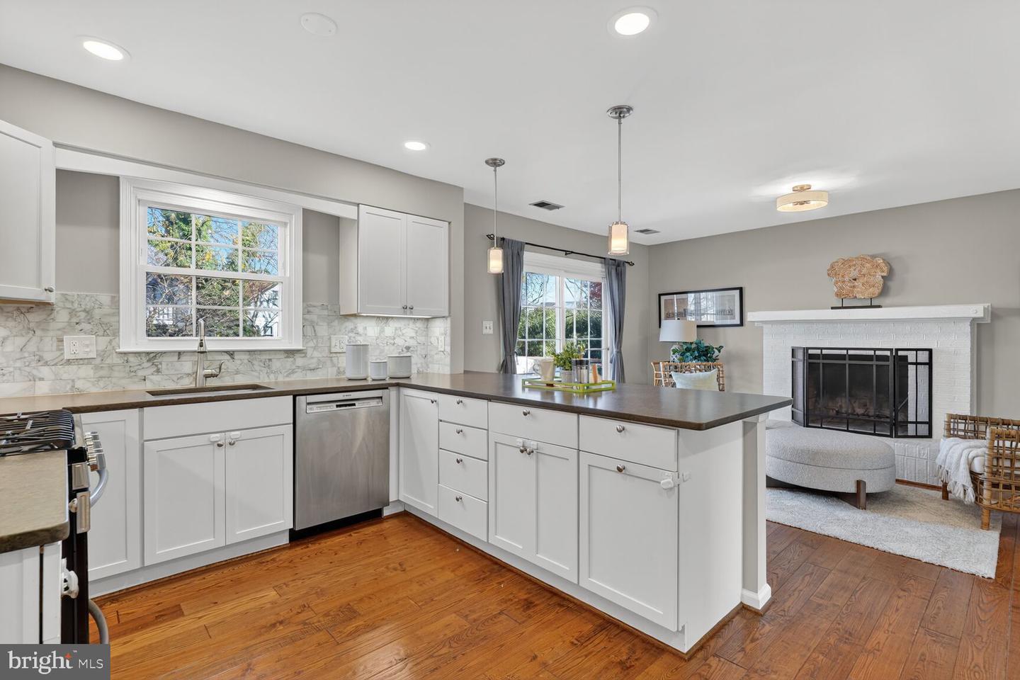 2607 WASHINGTON BLVD, ARLINGTON, Virginia 22201, 3 Bedrooms Bedrooms, ,2 BathroomsBathrooms,Residential,For sale,2607 WASHINGTON BLVD,VAAR2066420 MLS # VAAR2066420