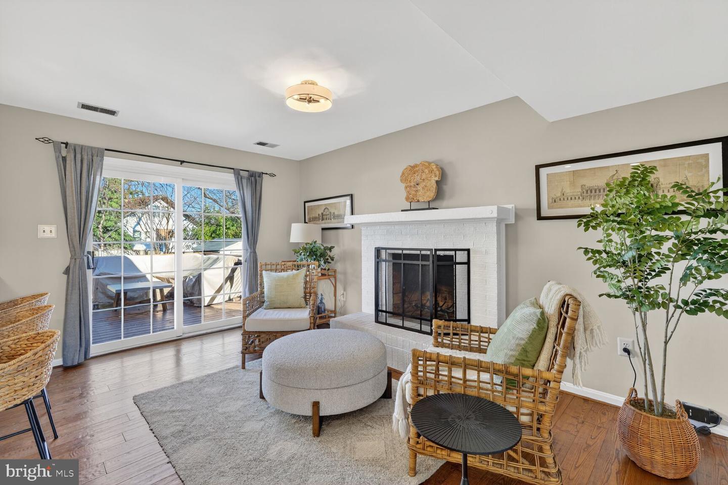 2607 WASHINGTON BLVD, ARLINGTON, Virginia 22201, 3 Bedrooms Bedrooms, ,2 BathroomsBathrooms,Residential,For sale,2607 WASHINGTON BLVD,VAAR2066420 MLS # VAAR2066420