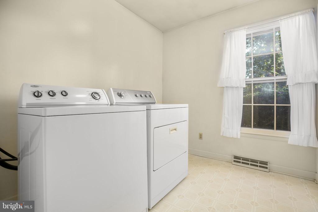 13880 RIDGELEA AVE, CULPEPER, Virginia 22701, 4 Bedrooms Bedrooms, ,2 BathroomsBathrooms,Residential,13880 RIDGELEA AVE,VACU2011994 MLS # VACU2011994