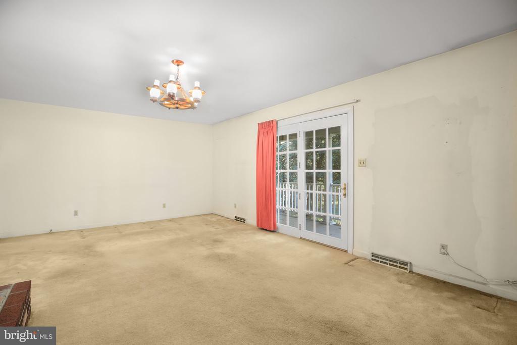 13880 RIDGELEA AVE, CULPEPER, Virginia 22701, 4 Bedrooms Bedrooms, ,2 BathroomsBathrooms,Residential,13880 RIDGELEA AVE,VACU2011994 MLS # VACU2011994