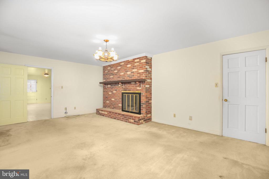 13880 RIDGELEA AVE, CULPEPER, Virginia 22701, 4 Bedrooms Bedrooms, ,2 BathroomsBathrooms,Residential,13880 RIDGELEA AVE,VACU2011994 MLS # VACU2011994