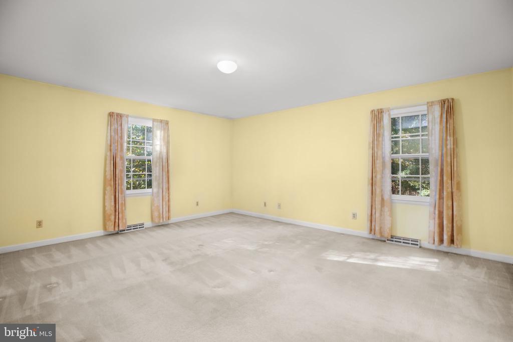 13880 RIDGELEA AVE, CULPEPER, Virginia 22701, 4 Bedrooms Bedrooms, ,2 BathroomsBathrooms,Residential,13880 RIDGELEA AVE,VACU2011994 MLS # VACU2011994