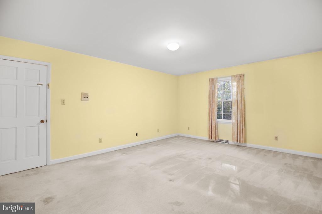 13880 RIDGELEA AVE, CULPEPER, Virginia 22701, 4 Bedrooms Bedrooms, ,2 BathroomsBathrooms,Residential,13880 RIDGELEA AVE,VACU2011994 MLS # VACU2011994