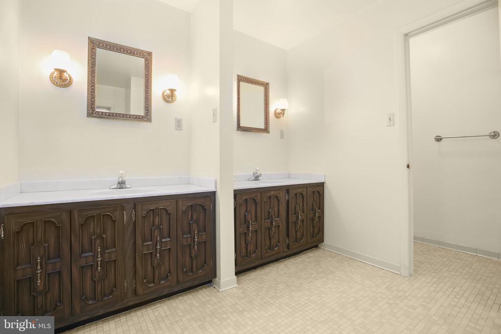 13880 RIDGELEA AVE, CULPEPER, Virginia 22701, 4 Bedrooms Bedrooms, ,2 BathroomsBathrooms,Residential,13880 RIDGELEA AVE,VACU2011994 MLS # VACU2011994