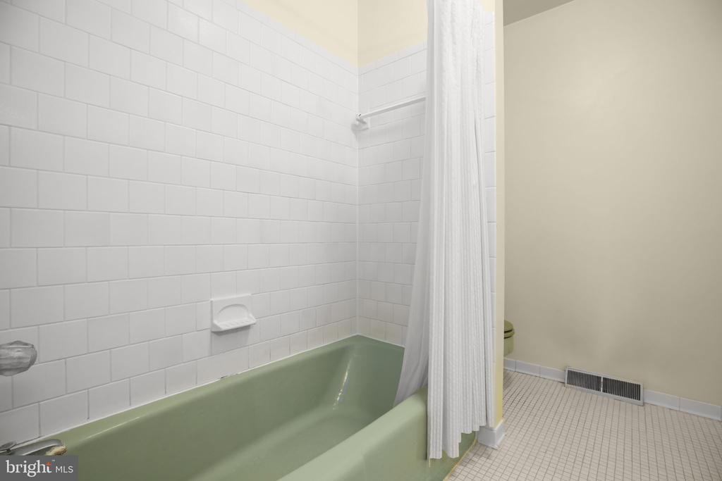 13880 RIDGELEA AVE, CULPEPER, Virginia 22701, 4 Bedrooms Bedrooms, ,2 BathroomsBathrooms,Residential,13880 RIDGELEA AVE,VACU2011994 MLS # VACU2011994